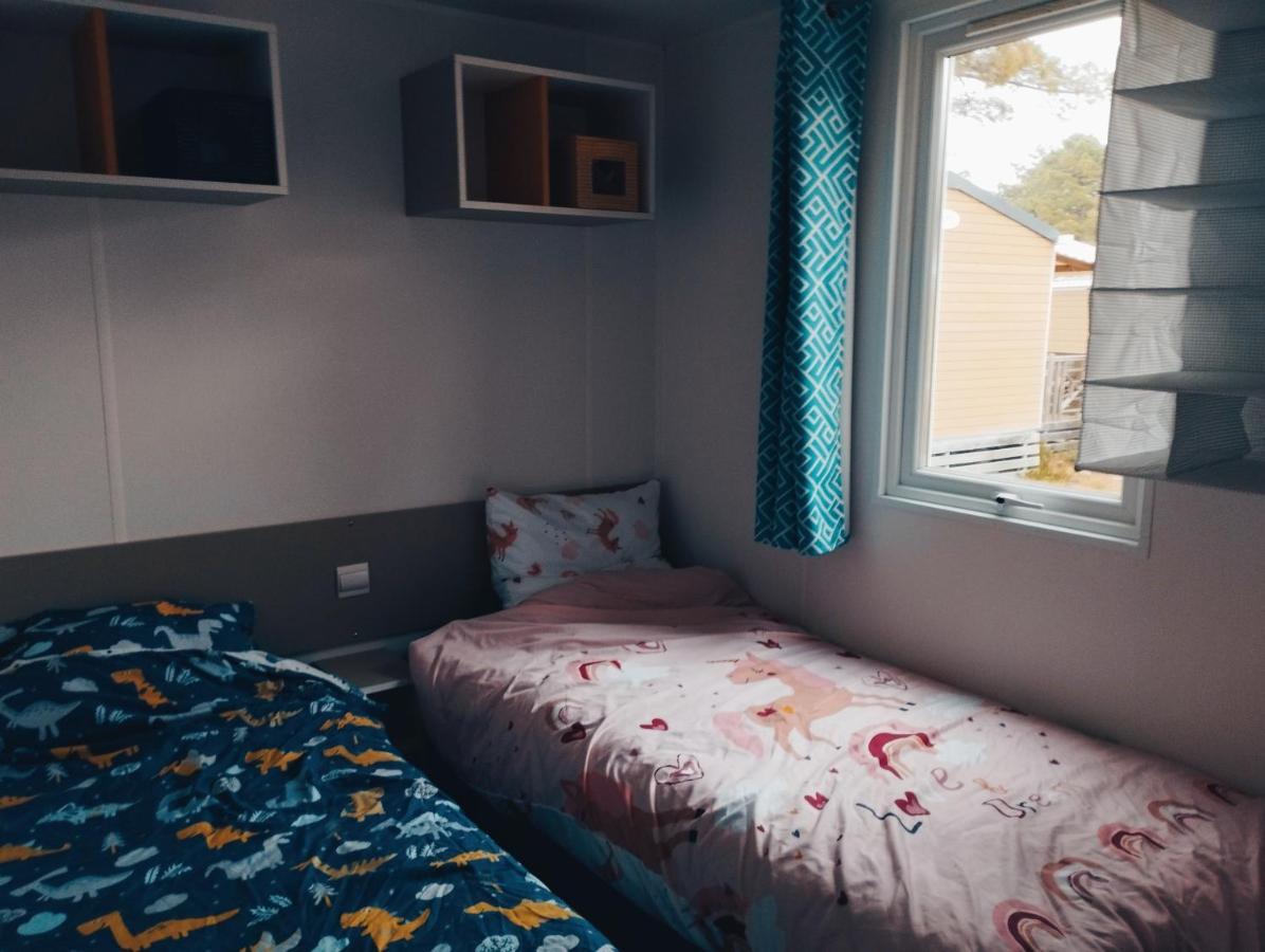 Mobil Home 6 Personnes Camping 5 Etoiles วองเดส์ มองตาลิเวต์ ภายนอก รูปภาพ